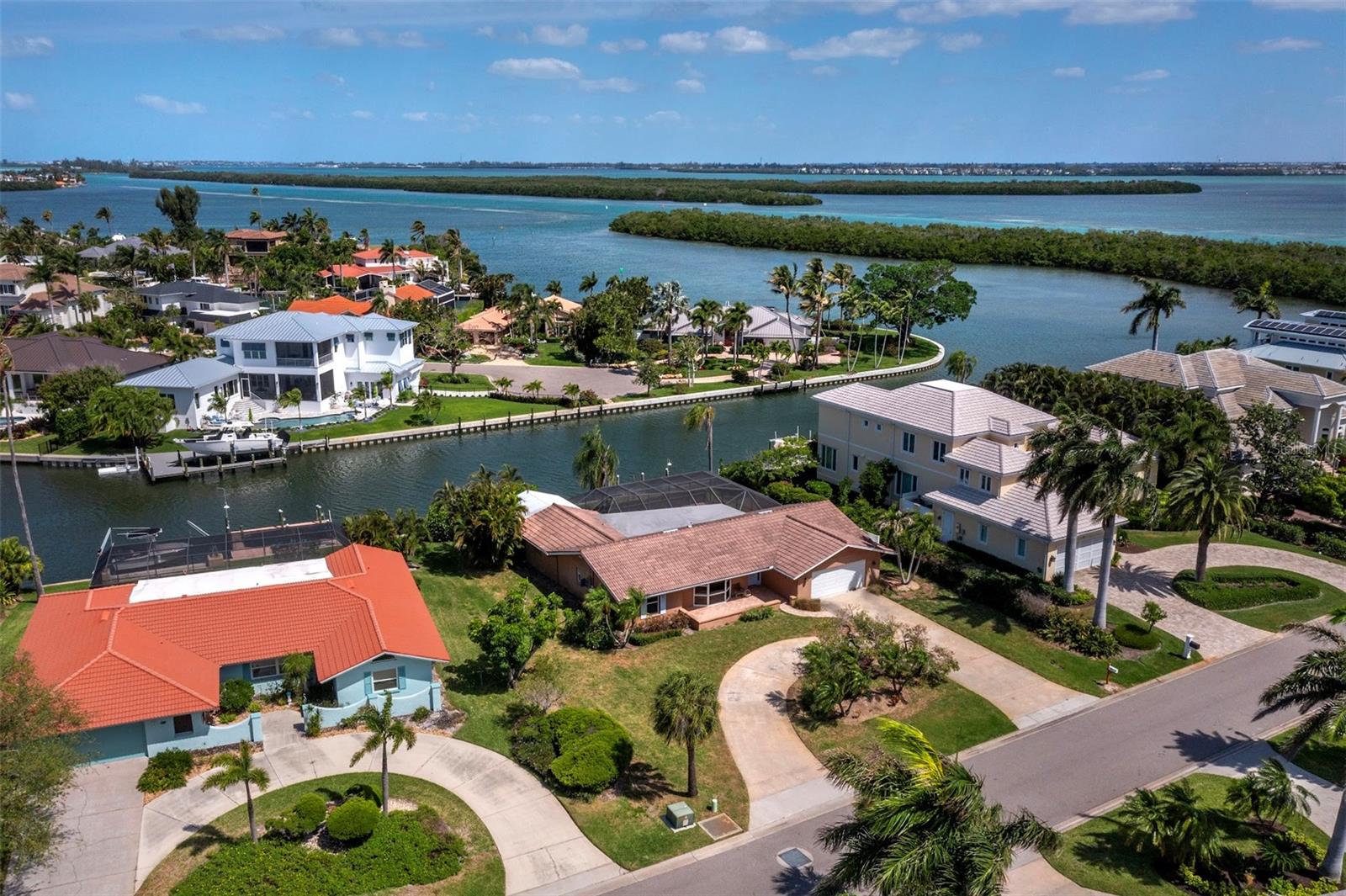 EMERALD HARBOR - Residential