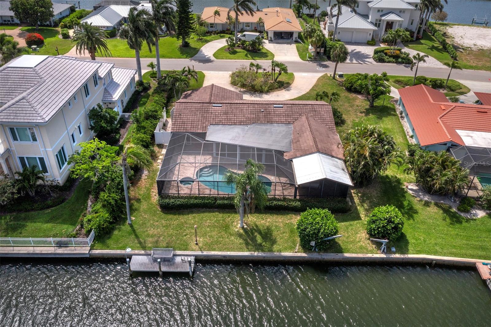 EMERALD HARBOR - Residential