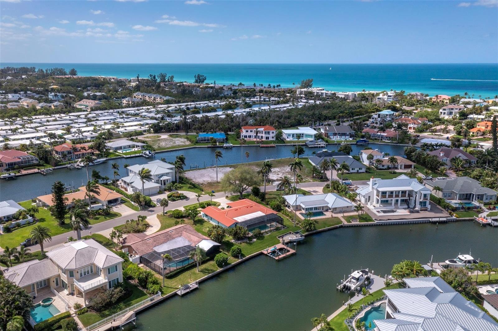 EMERALD HARBOR - Residential