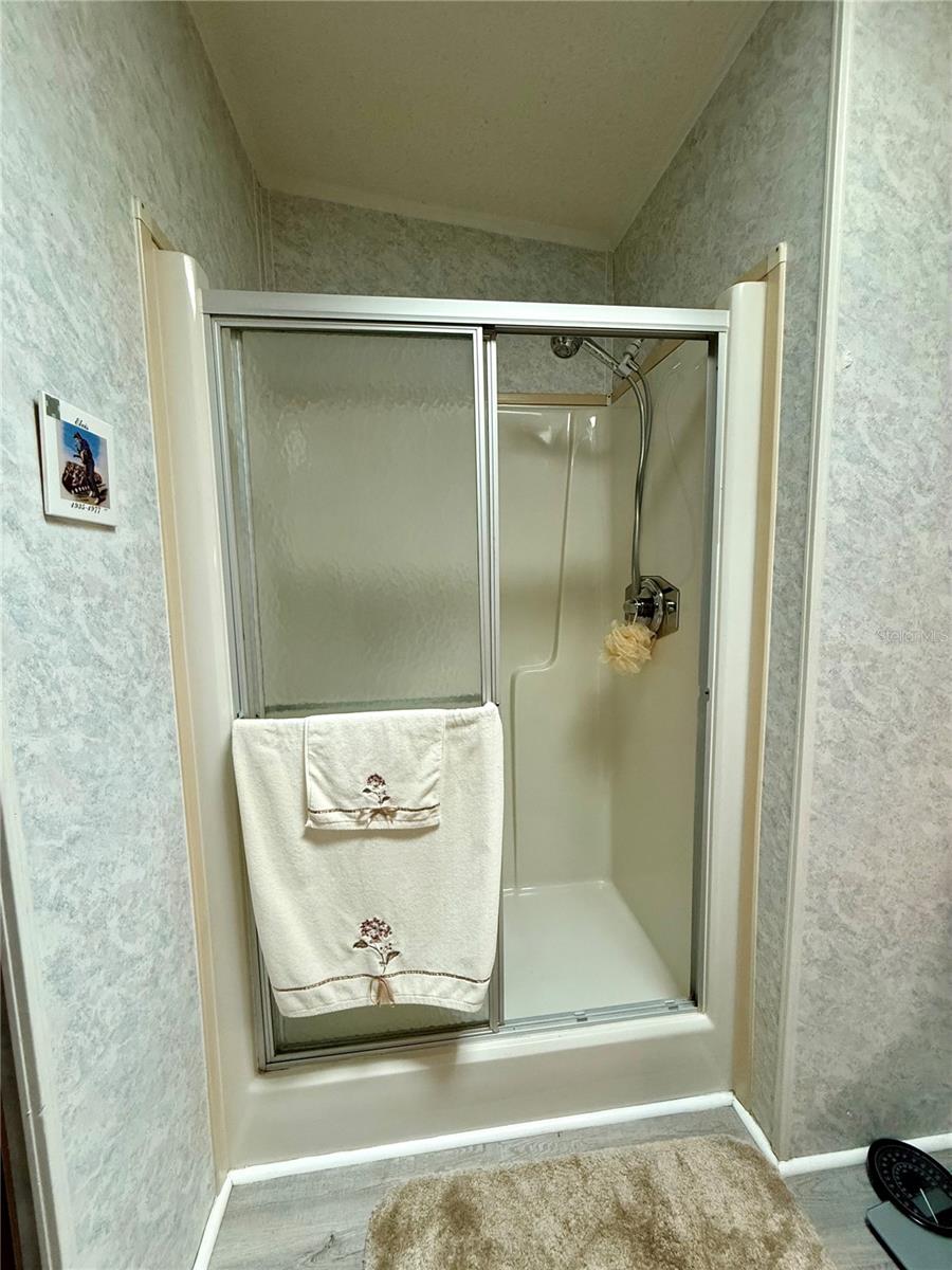 CARSONS INGLIS ACRES - Residential