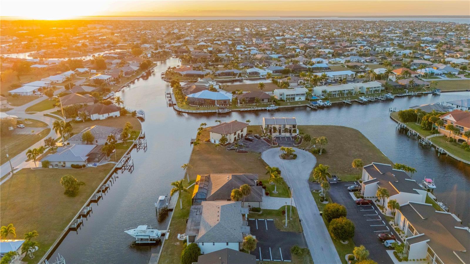 THREE STAGS - Residential