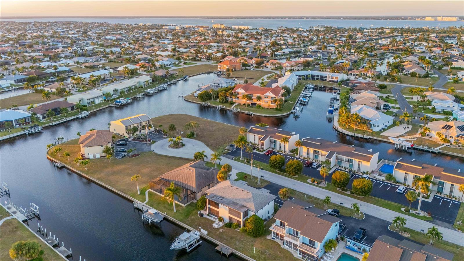 THREE STAGS - Residential