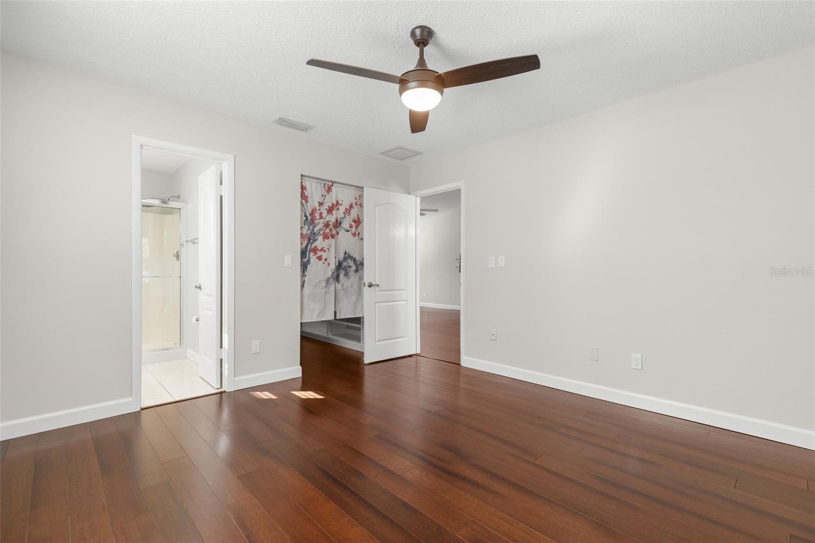 CRESCENT PARK - Residential