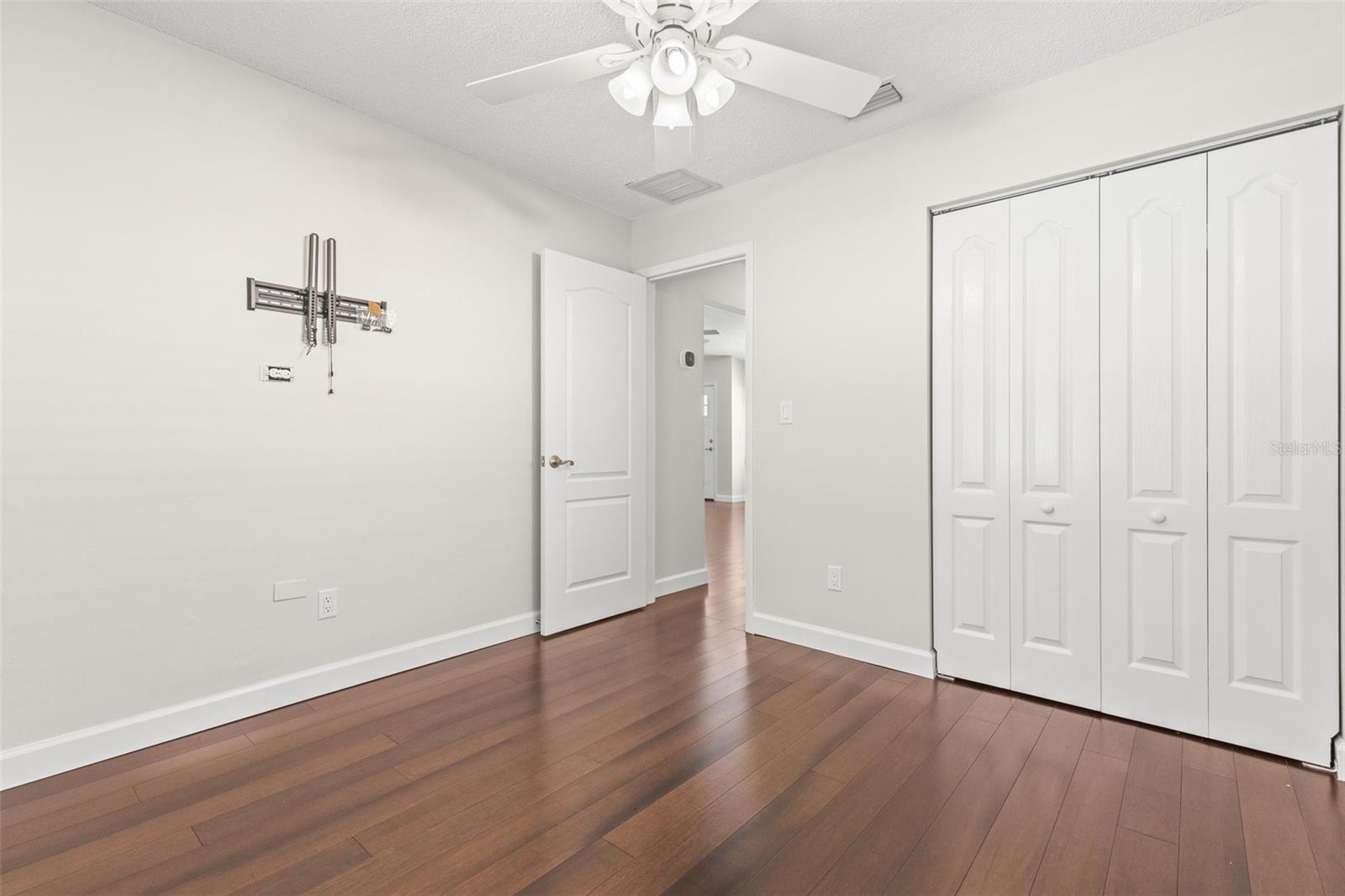 CRESCENT PARK - Residential