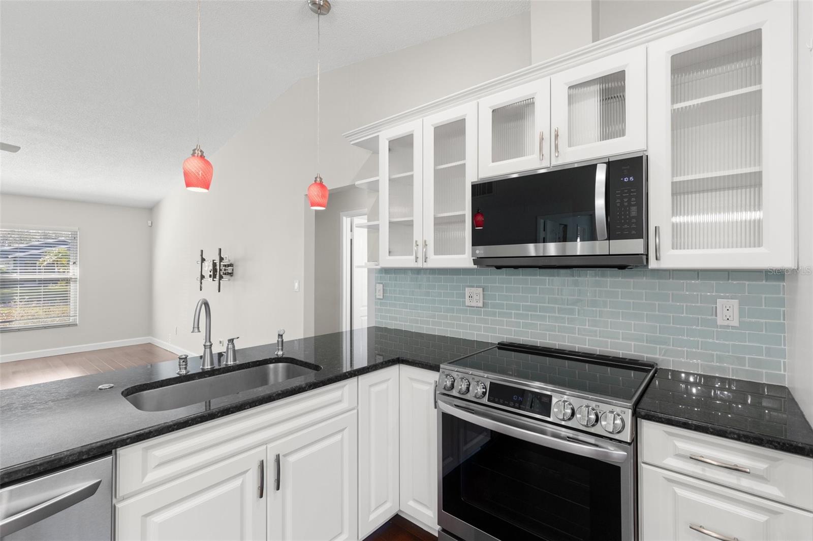 CRESCENT PARK - Residential