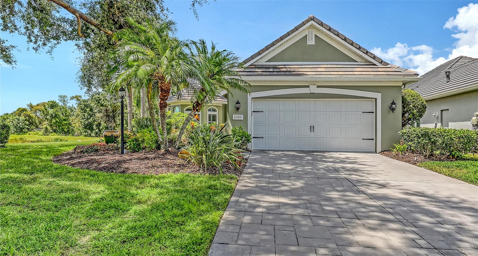 6505 OAKLAND HILLS DRIVE
