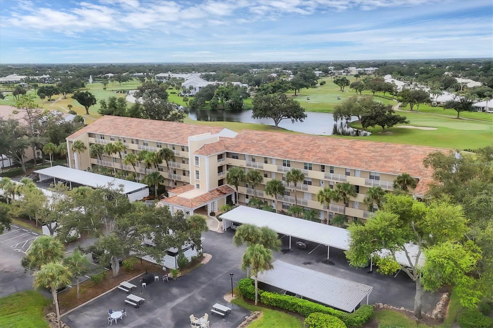 823 WEXFORD BOULEVARD 823