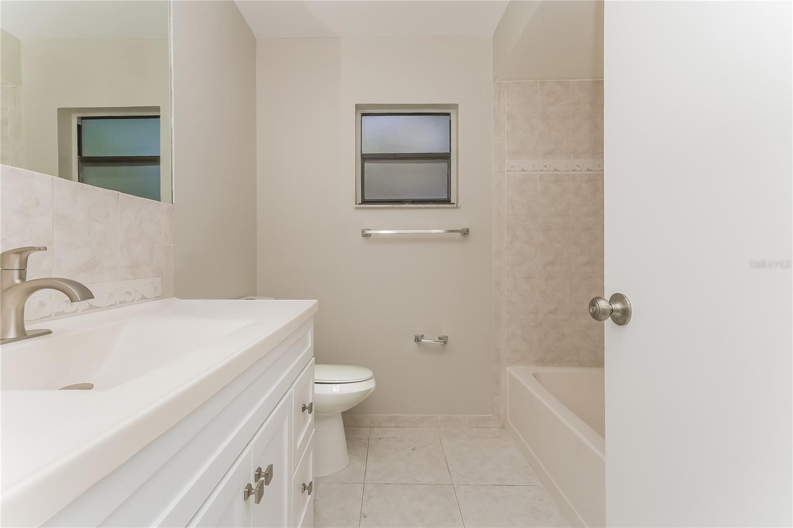 FOREST OAKS - Residential Lease