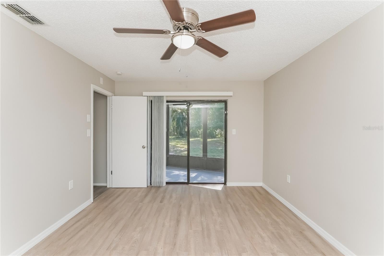 FOREST OAKS - Residential Lease