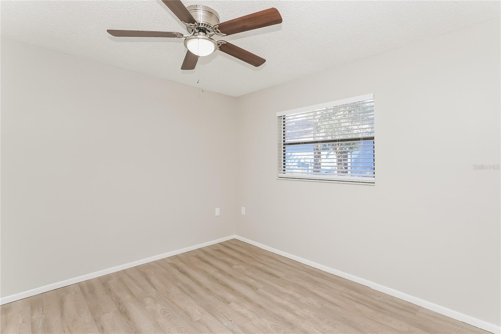 FOREST OAKS - Residential Lease