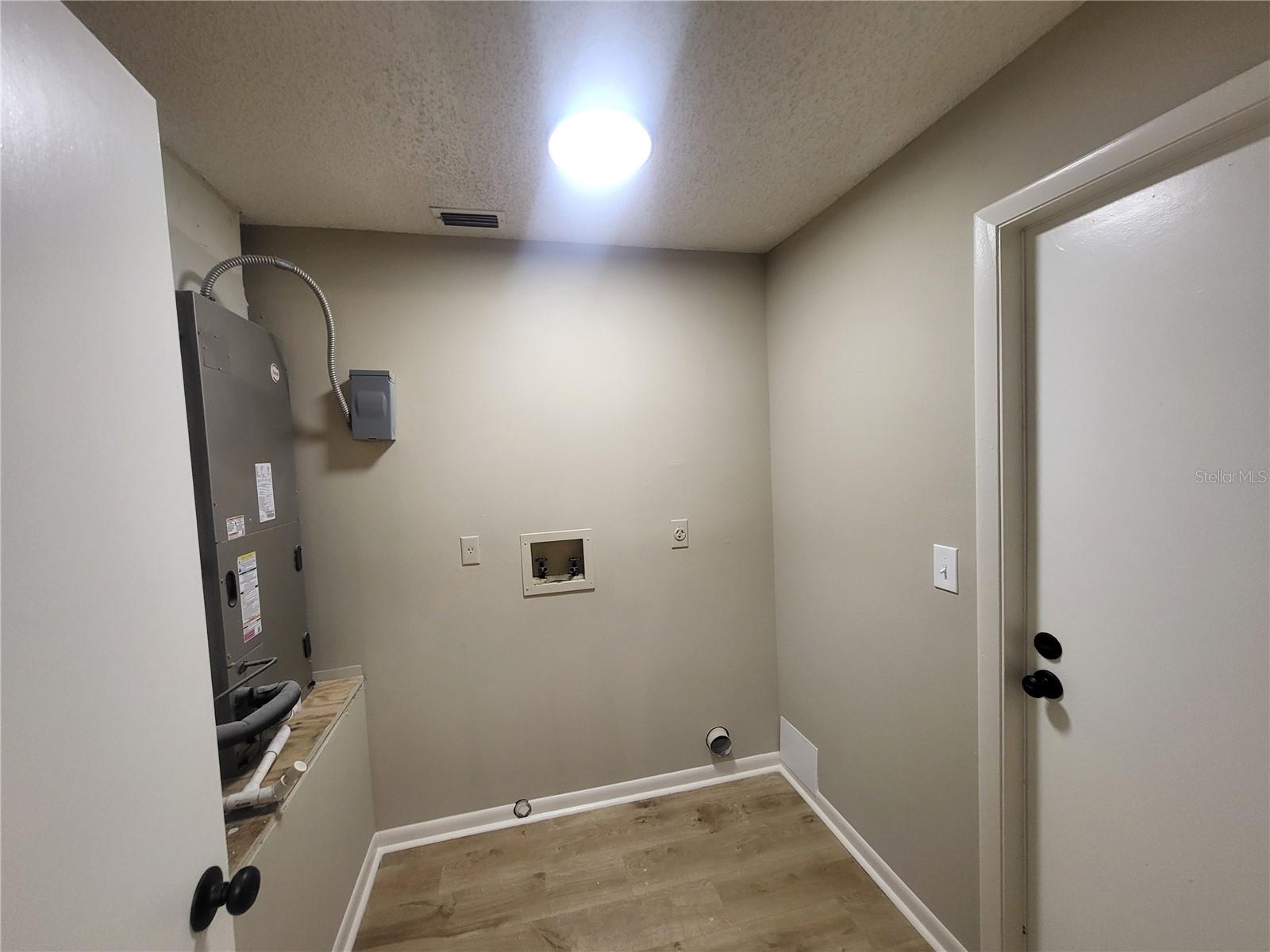 REGENCY PARK - Residential