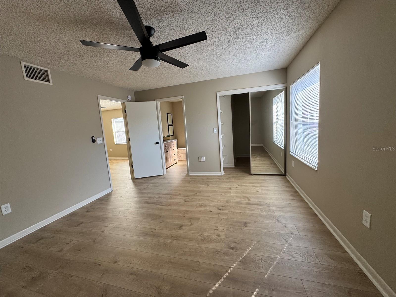 REGENCY PARK - Residential