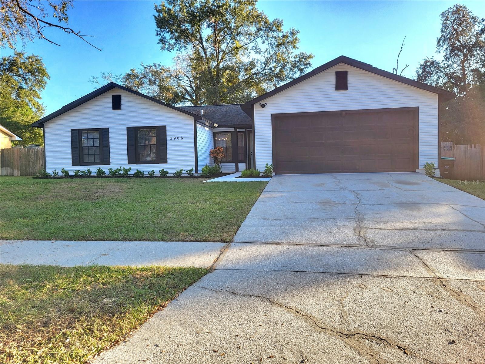 REGENCY PARK - Residential