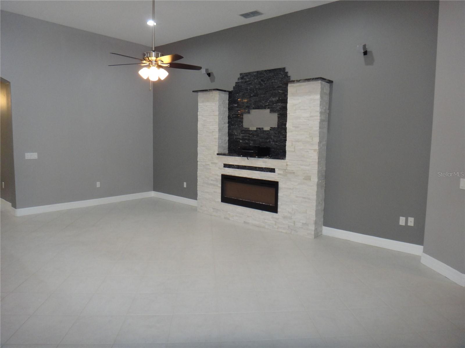 WATERLEFE GOLF & RIVER CLUB - Residential Lease