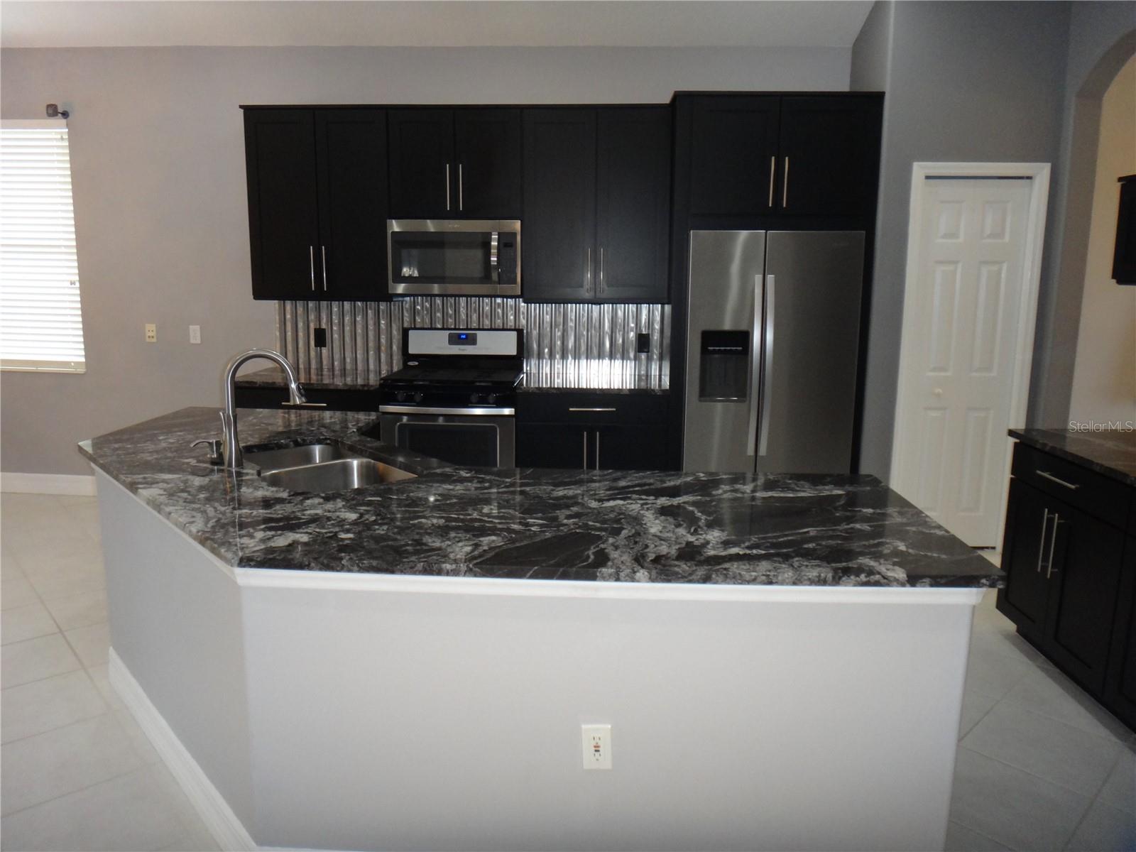 WATERLEFE GOLF & RIVER CLUB - Residential Lease