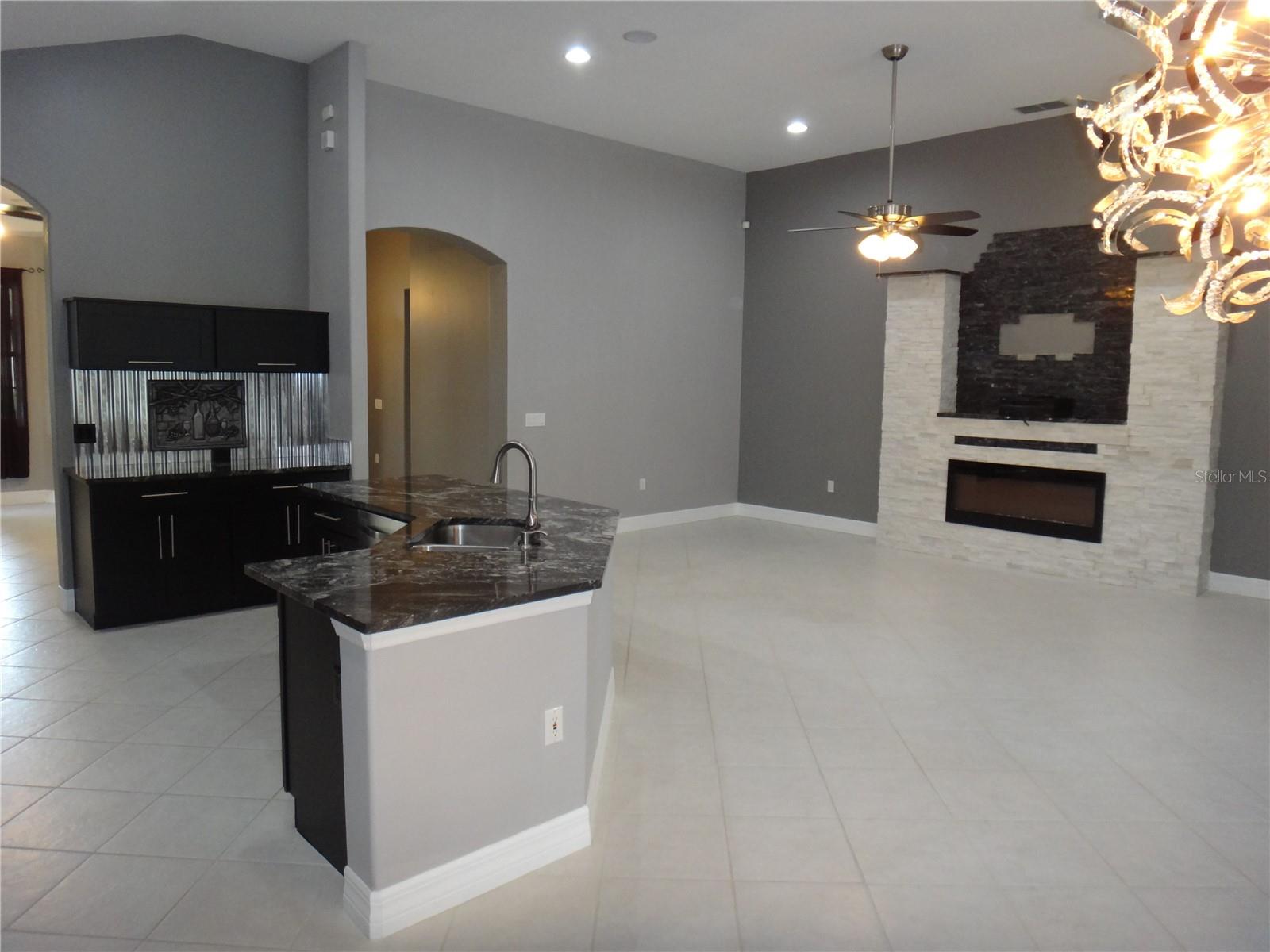 WATERLEFE GOLF & RIVER CLUB - Residential Lease