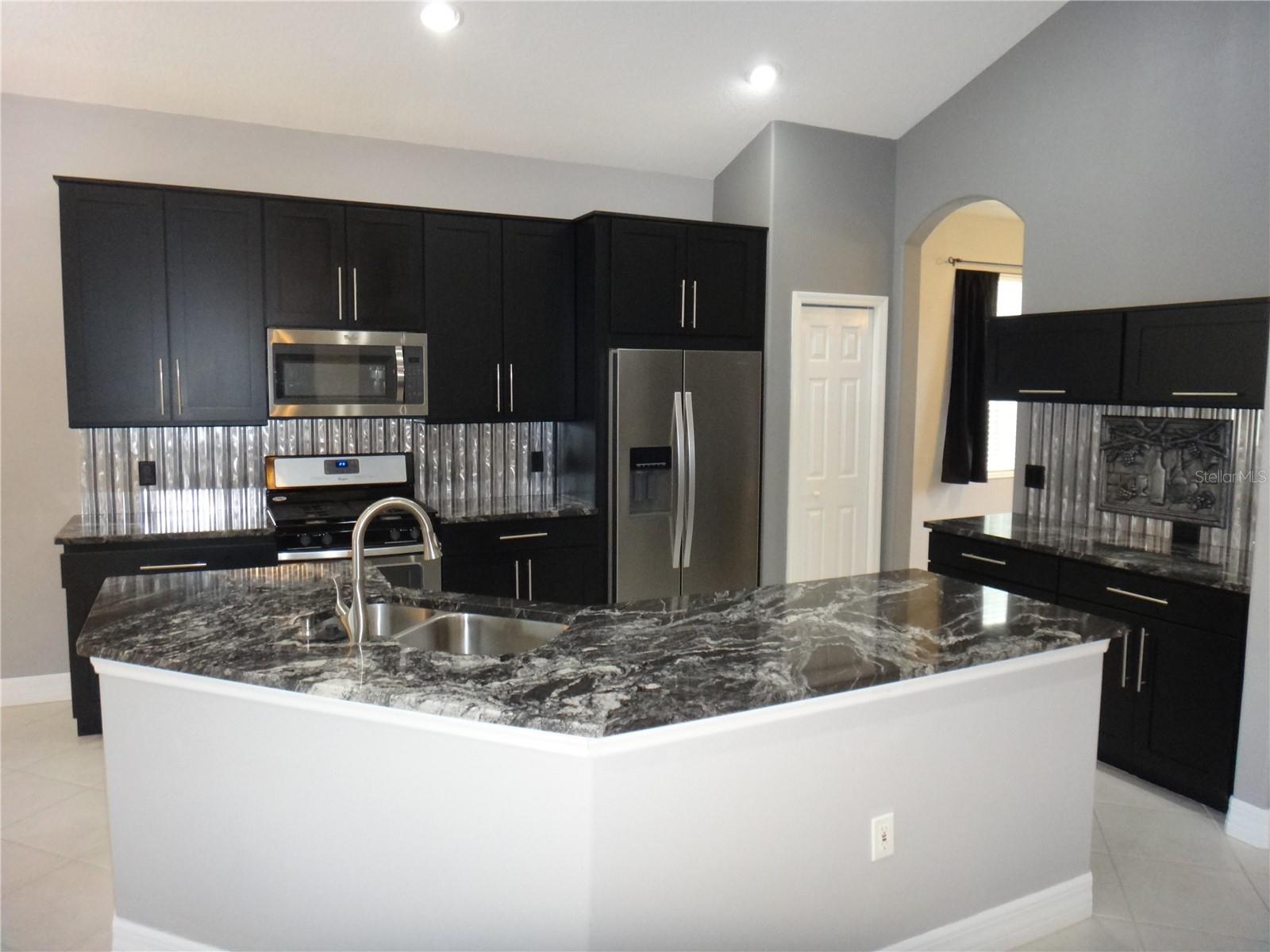 WATERLEFE GOLF & RIVER CLUB - Residential Lease