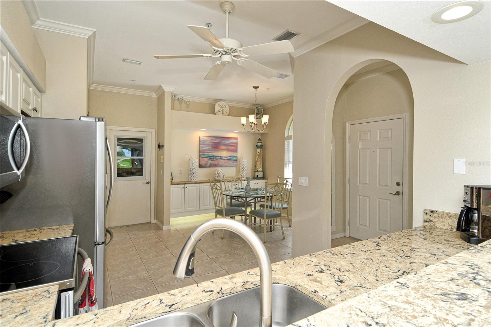 HERITAGE OAKS GOLF & COUNTRY CLUB - Residential