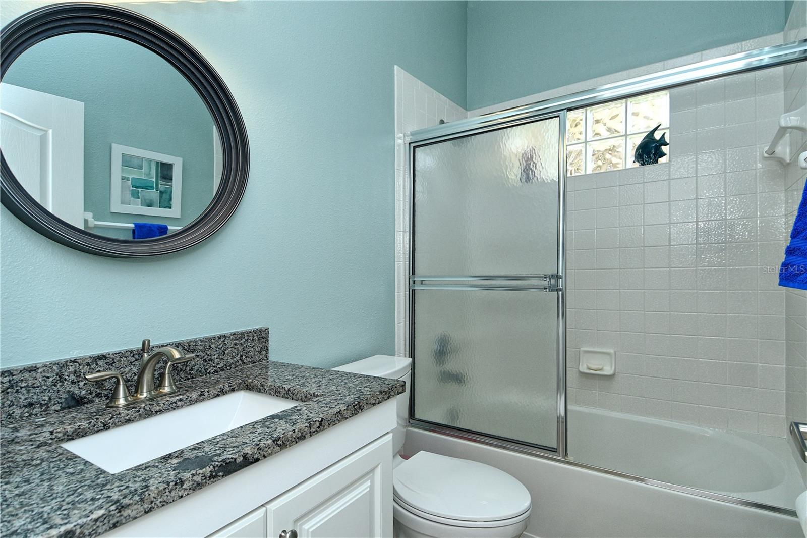 HERITAGE OAKS GOLF & COUNTRY CLUB - Residential