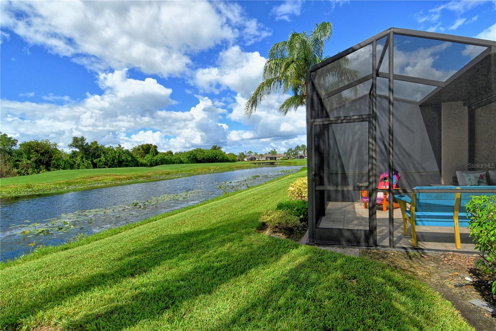 HERITAGE OAKS GOLF & COUNTRY CLUB - Residential