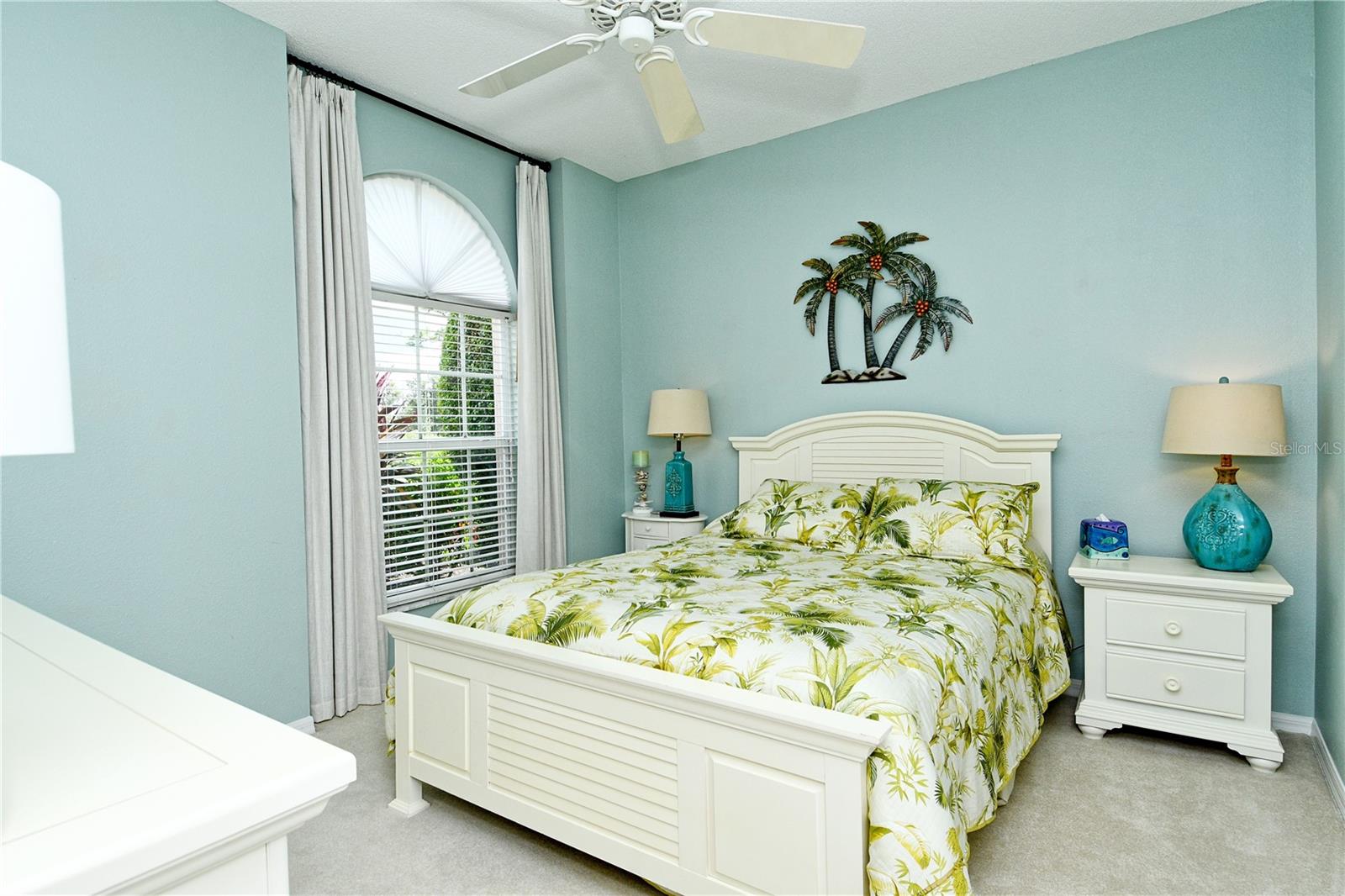 HERITAGE OAKS GOLF & COUNTRY CLUB - Residential