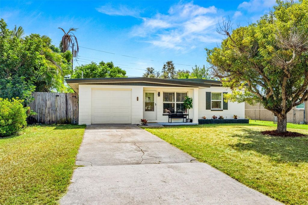 Photo of 5442 45th Avenue N, St Petersburg, FL 33709 (MLS # TB8438740)
