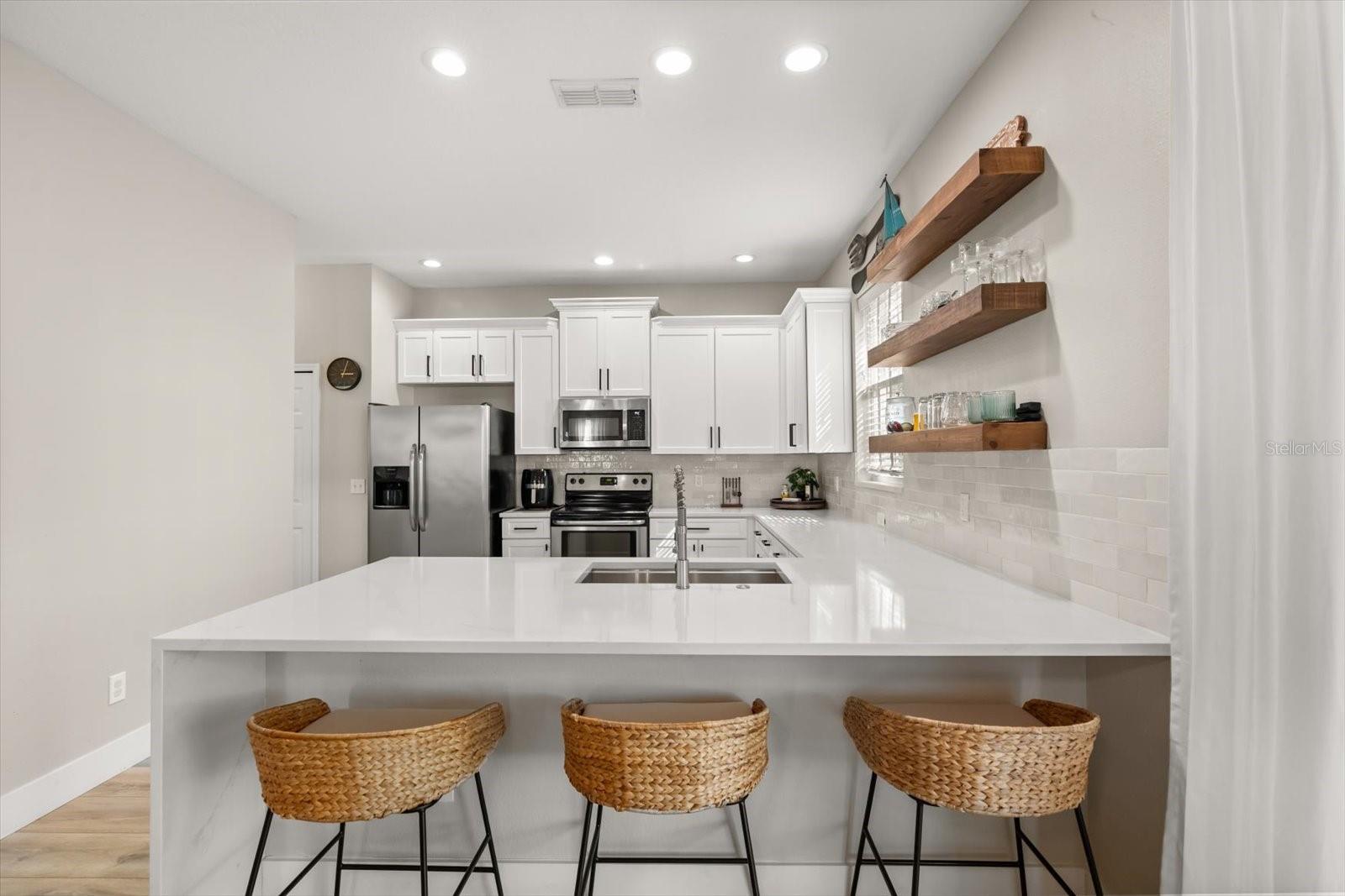 REGENCY ESTATES - Residential