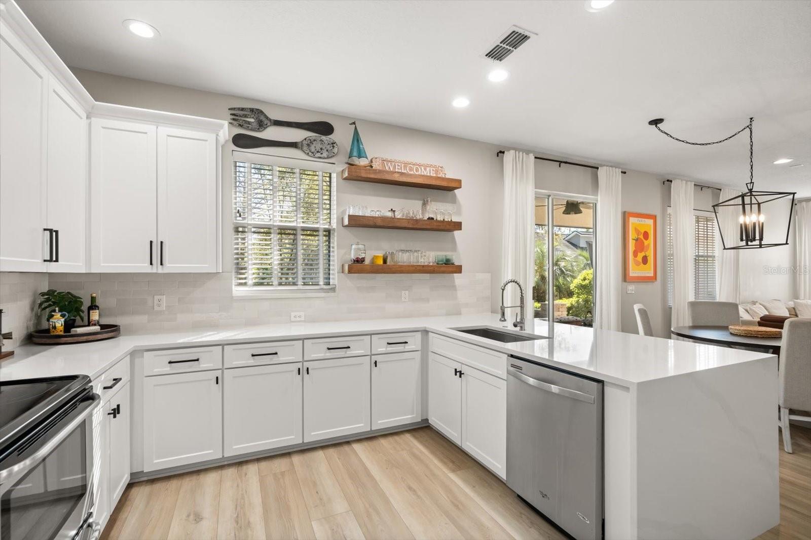 REGENCY ESTATES - Residential