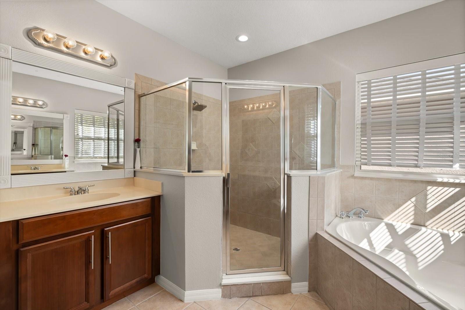 REGENCY ESTATES - Residential