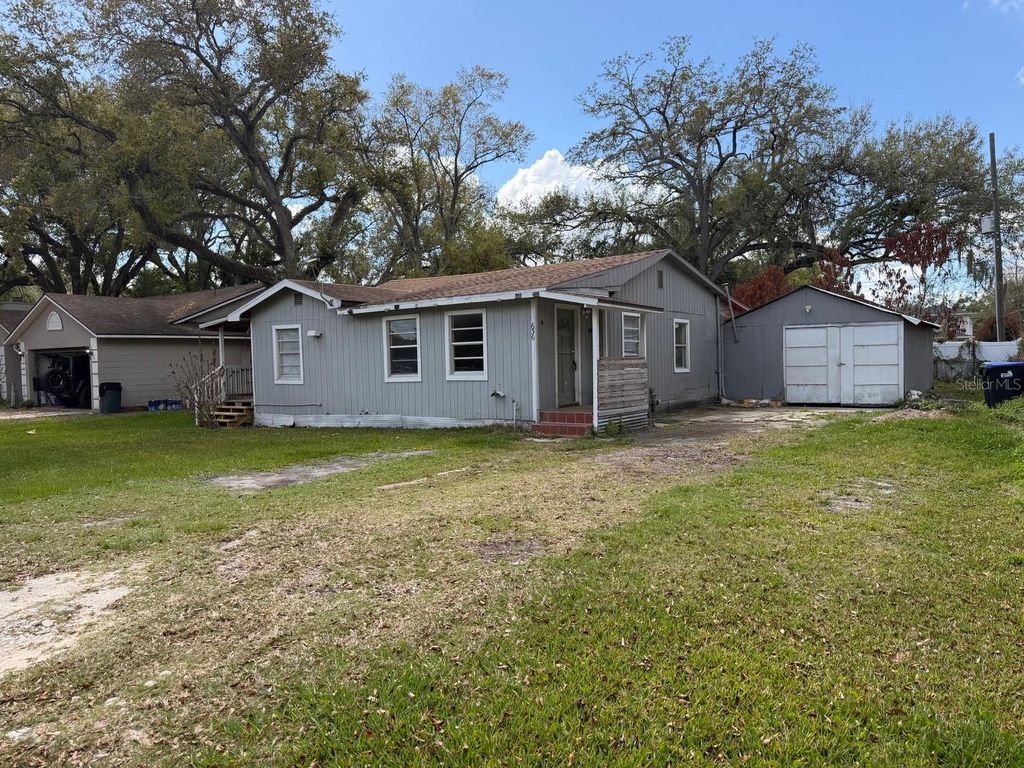 Photo of 636 S Park Avenue, Winter Garden, FL 34787 (MLS # O6400433)