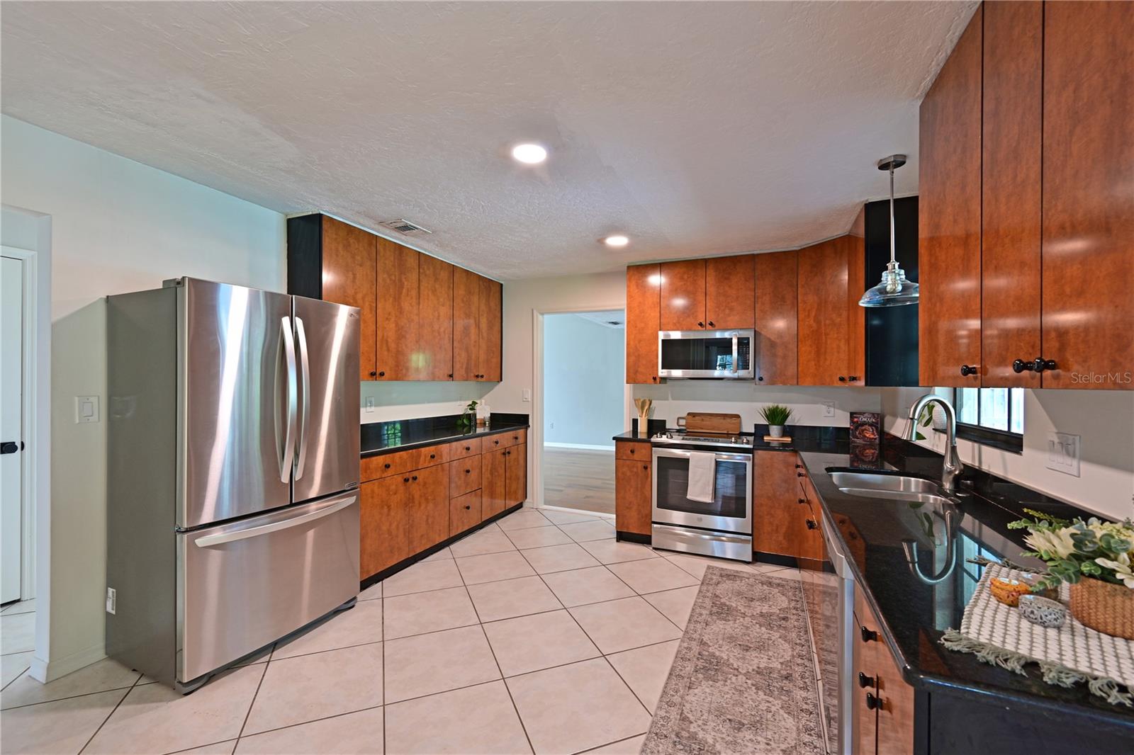 AZALEA PARK NORTHWEST - Residential