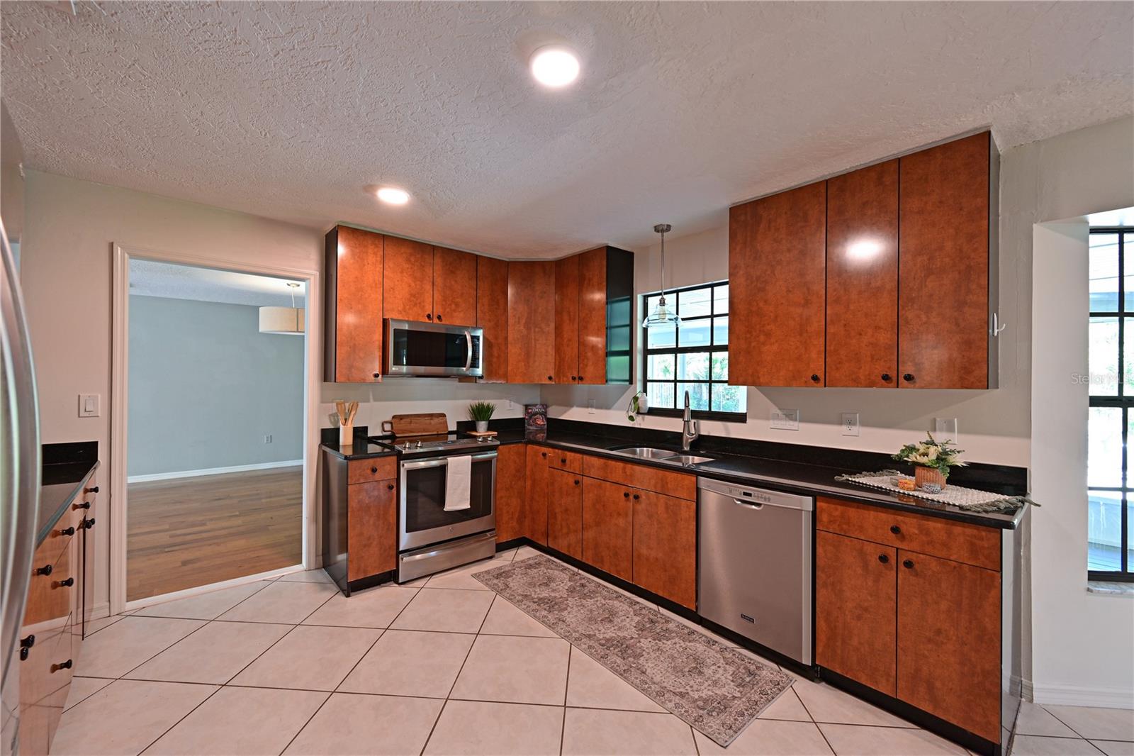 AZALEA PARK NORTHWEST - Residential