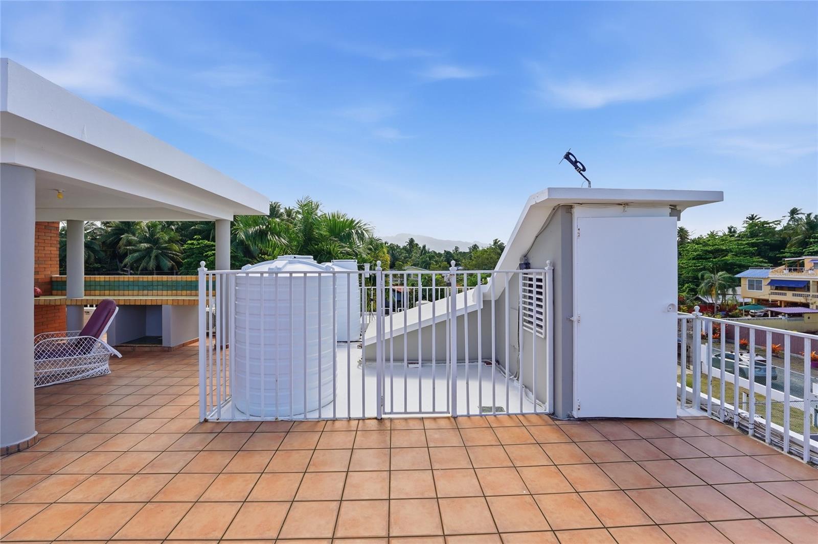 LAS PICUAS - Residential