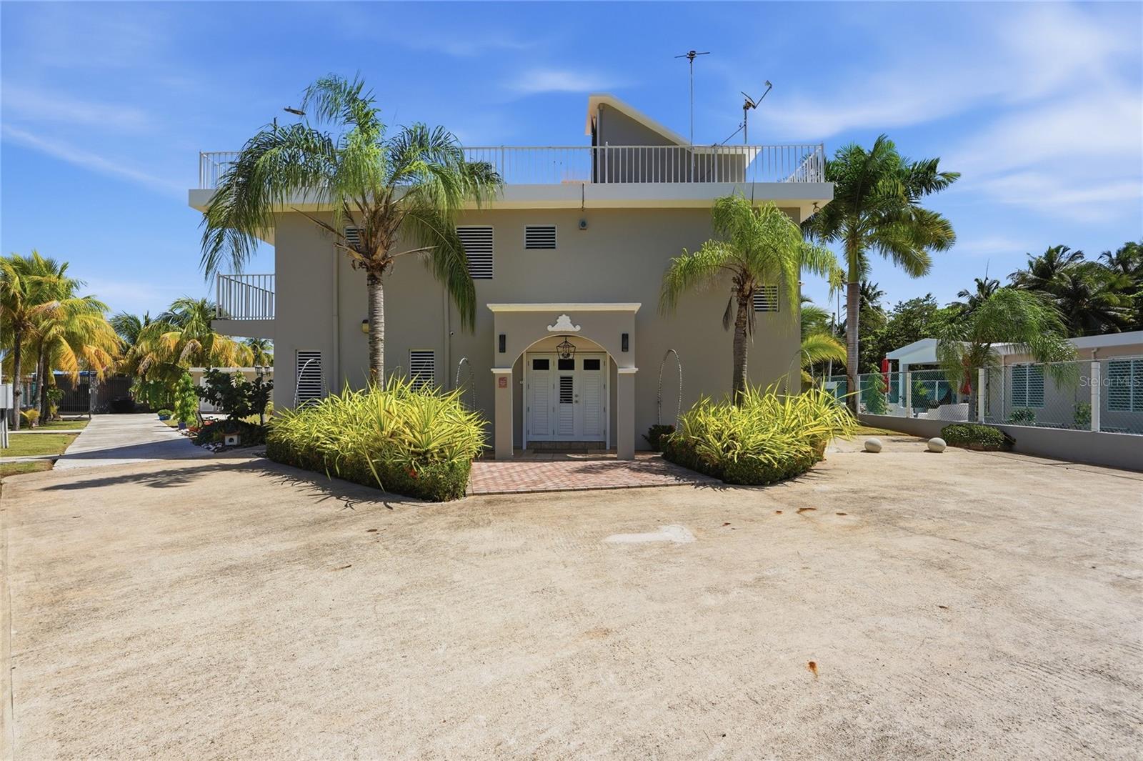 LAS PICUAS - Residential