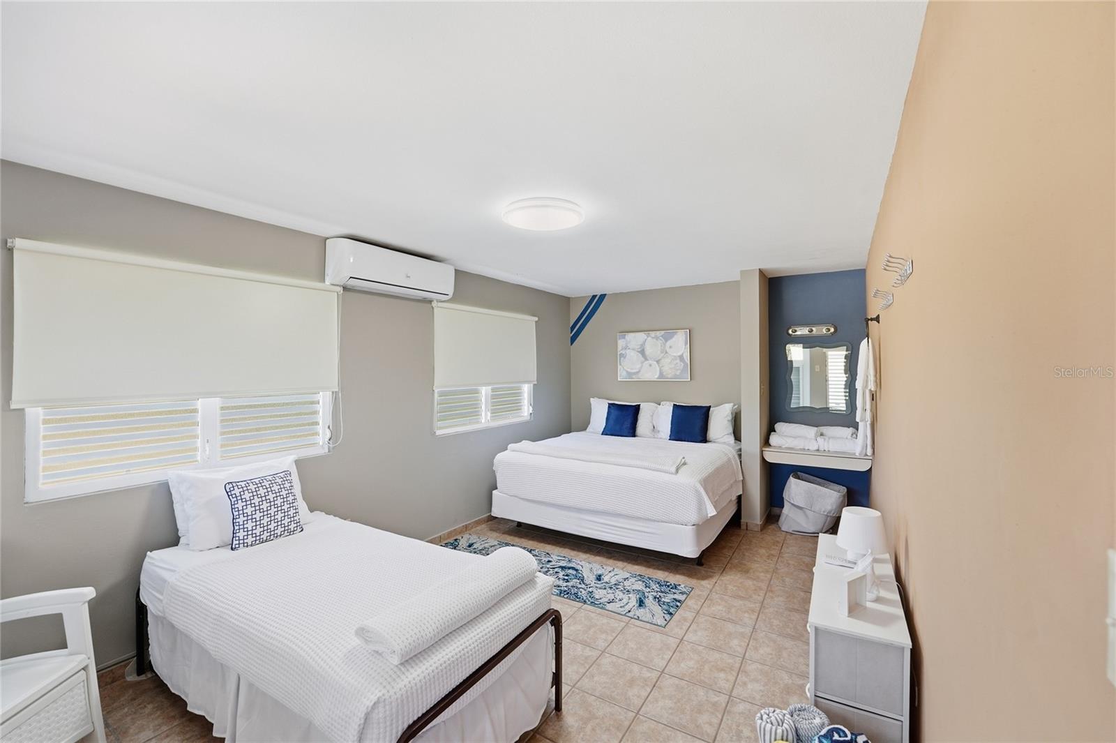 LAS PICUAS - Residential