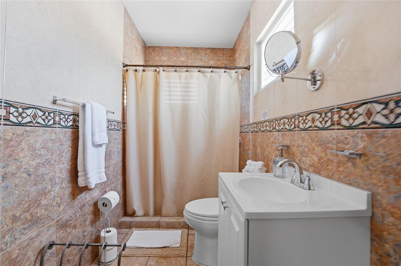 LAS PICUAS - Residential