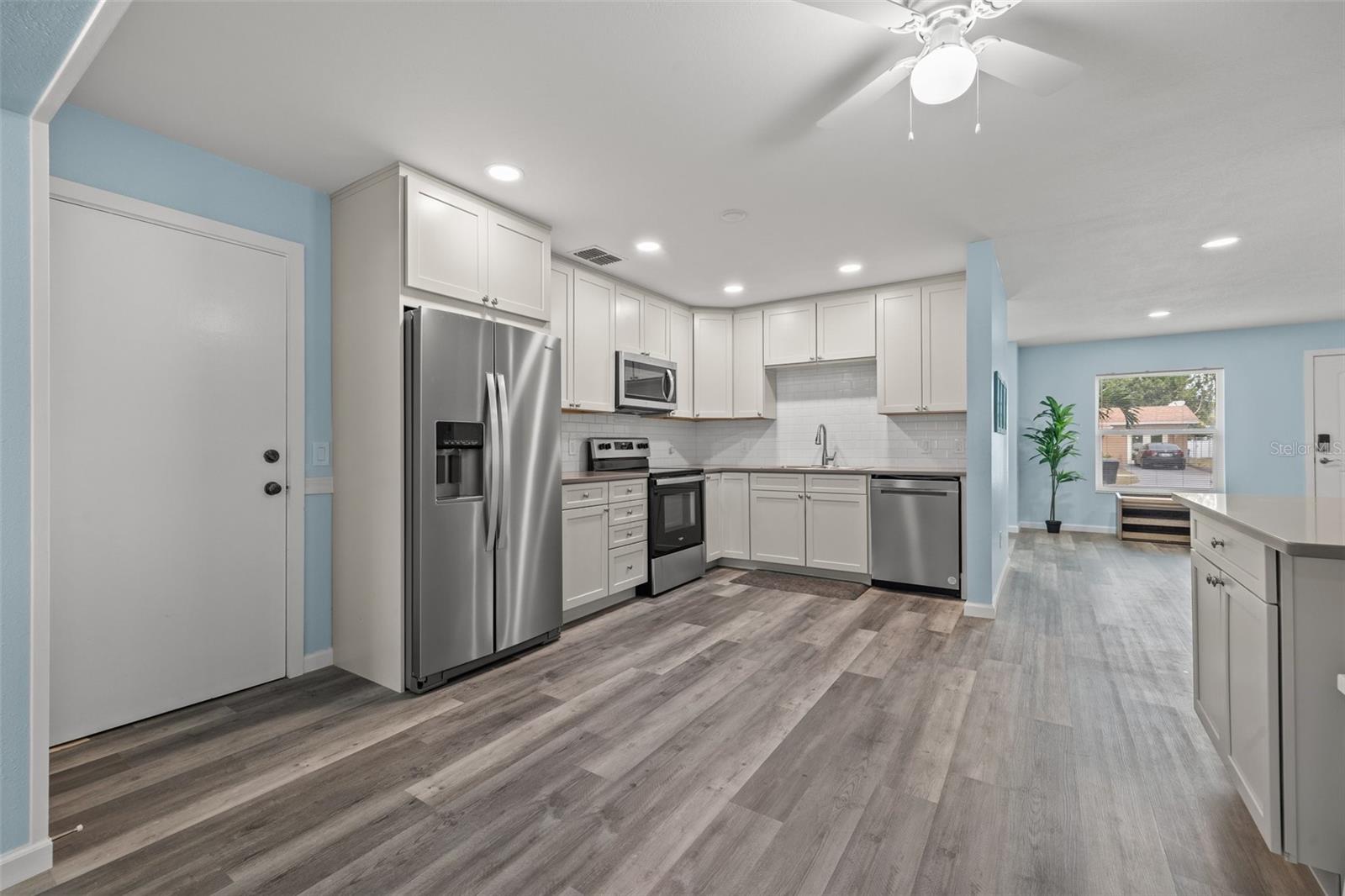 LAKEWOOD ESTATES SPIEWAK ADD - Residential Lease