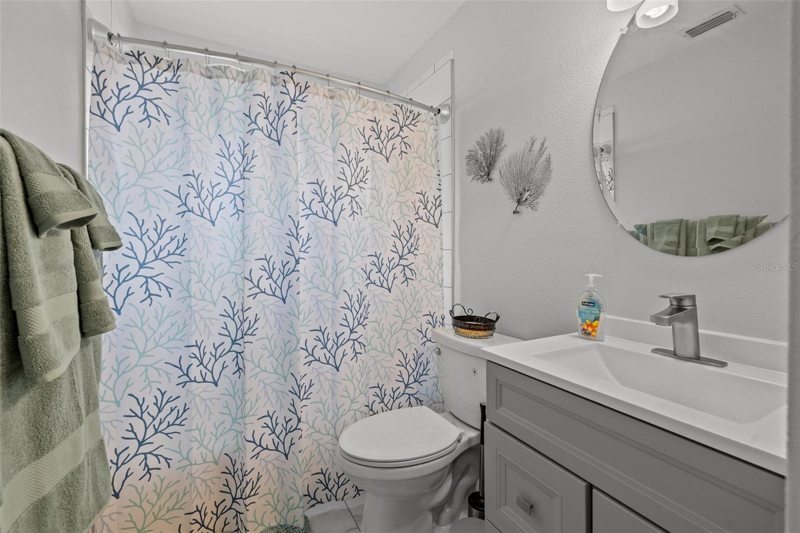 LAKEWOOD ESTATES SPIEWAK ADD - Residential Lease