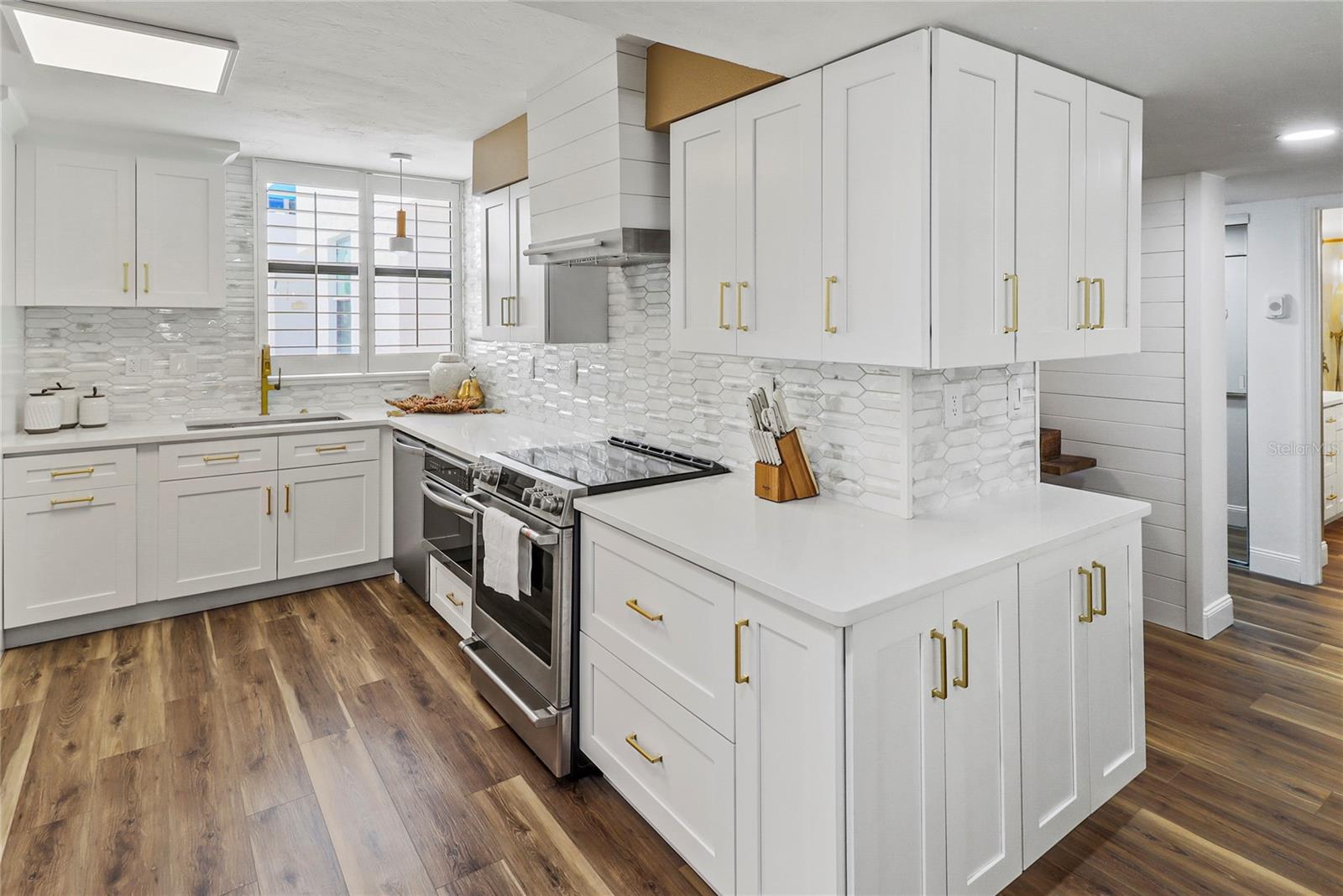 BAYPORT BCH & TEN PH C - Residential Lease