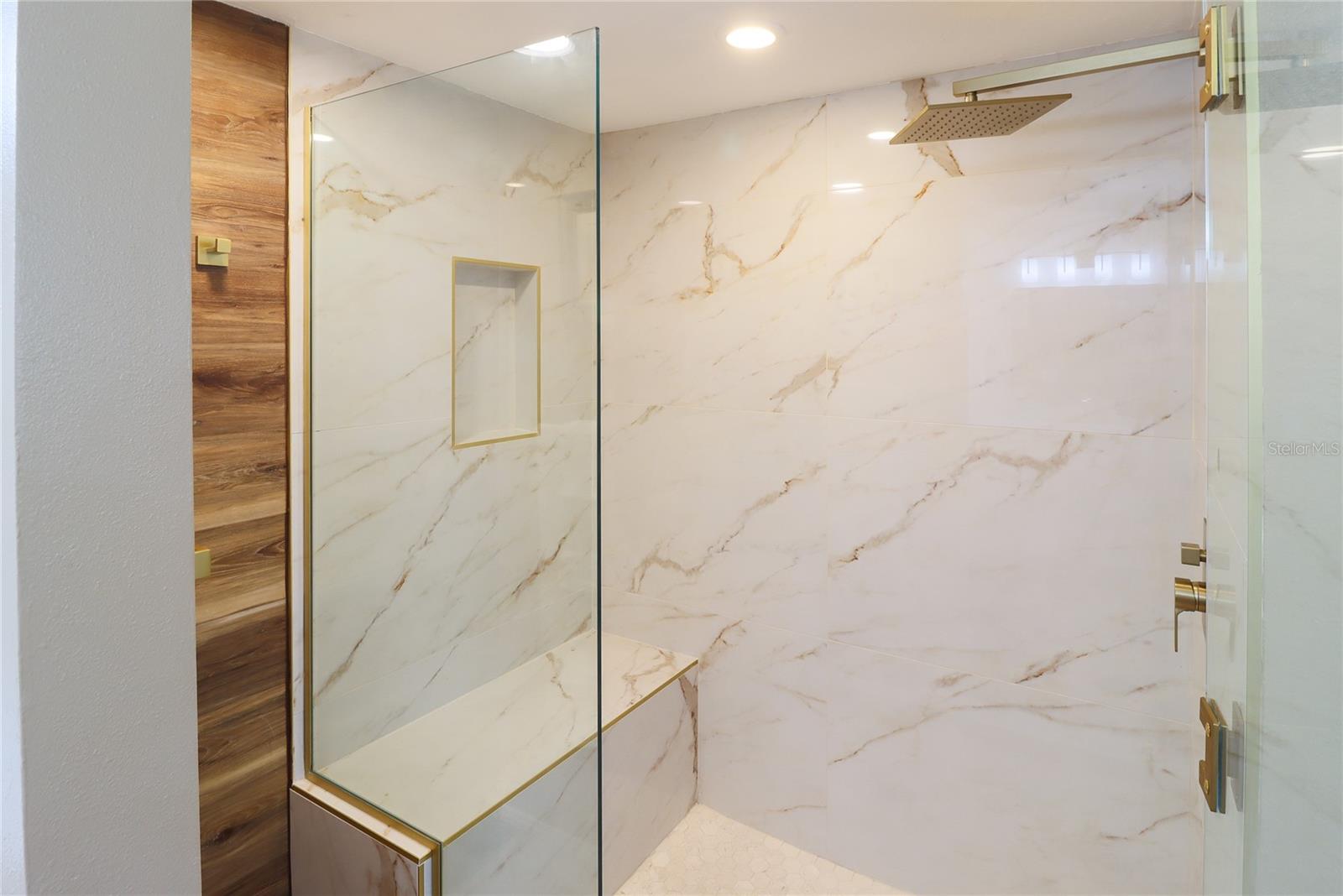 BAYPORT BCH & TEN PH C - Residential Lease