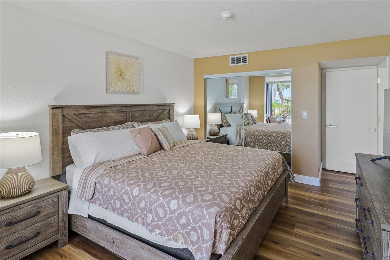 BAYPORT BCH & TEN PH C - Residential Lease