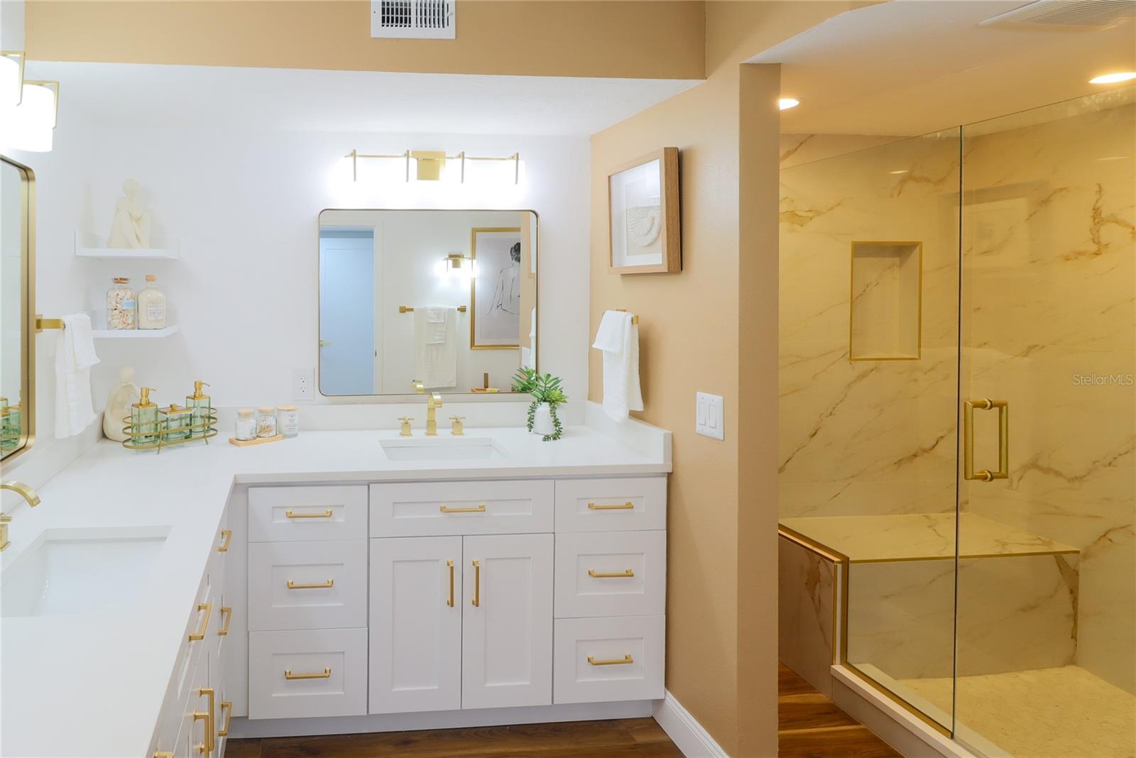 BAYPORT BCH & TEN PH C - Residential Lease