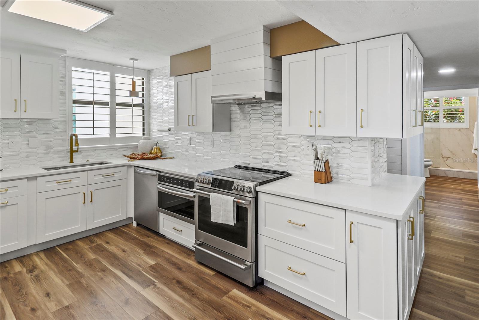 BAYPORT BCH & TEN PH C - Residential Lease