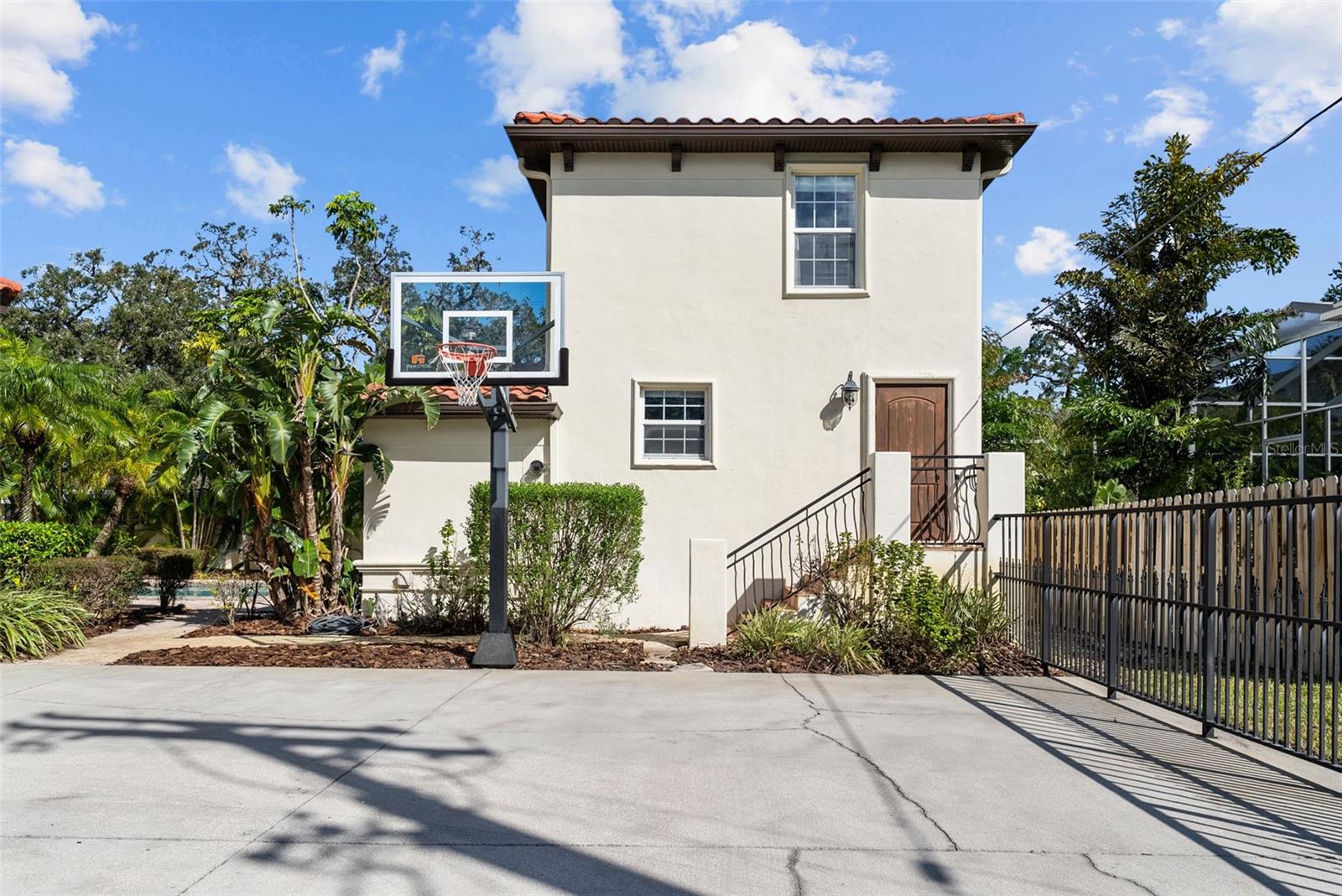 SUNSET PARK - Residential