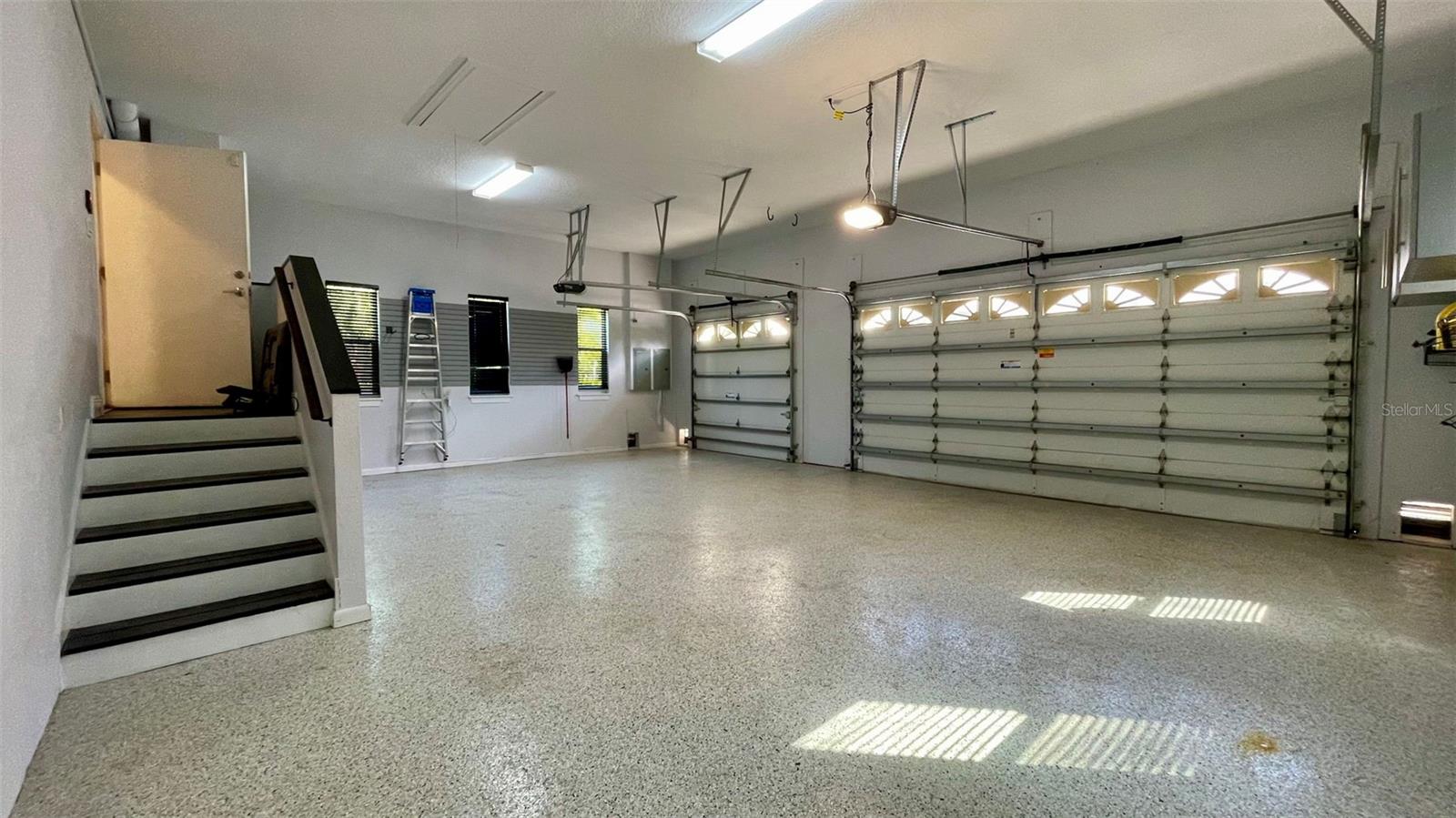 SUNSET PARK - Residential