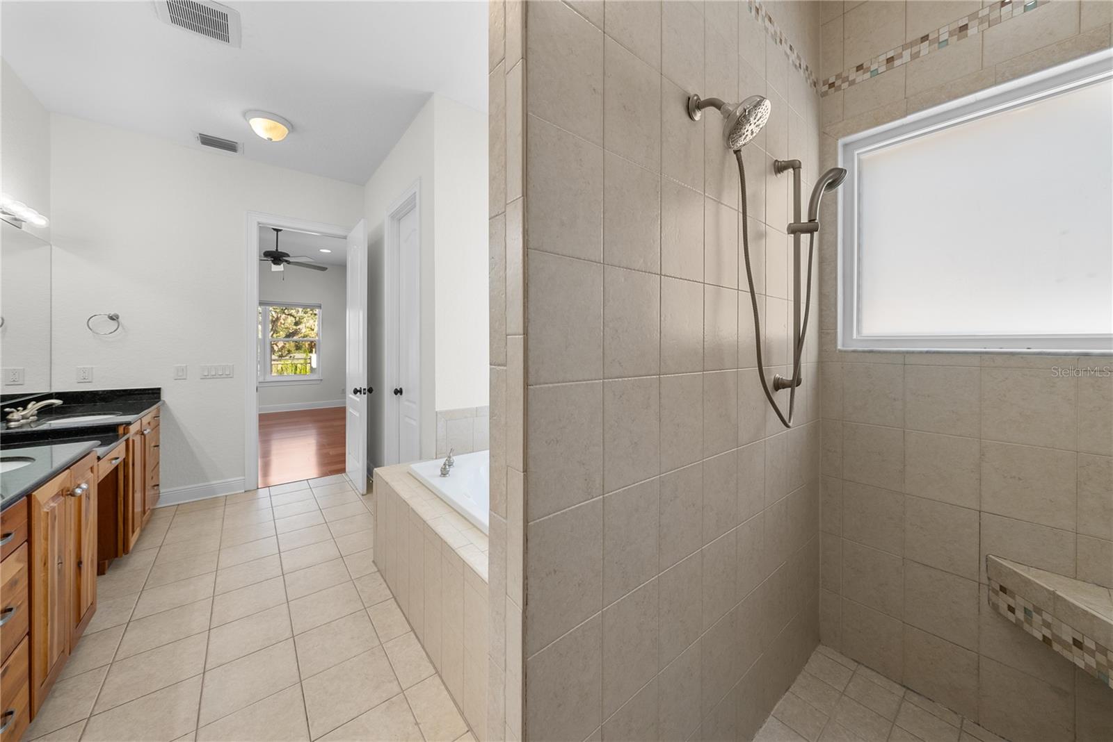 SUNSET PARK - Residential