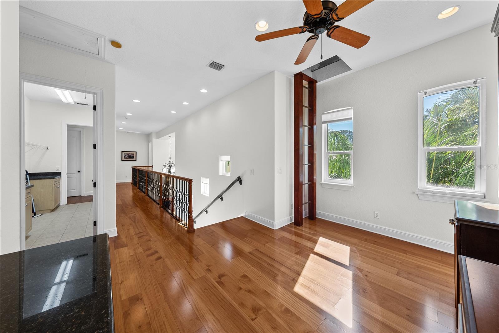 SUNSET PARK - Residential