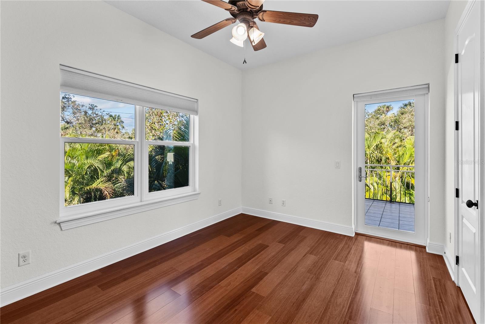 SUNSET PARK - Residential