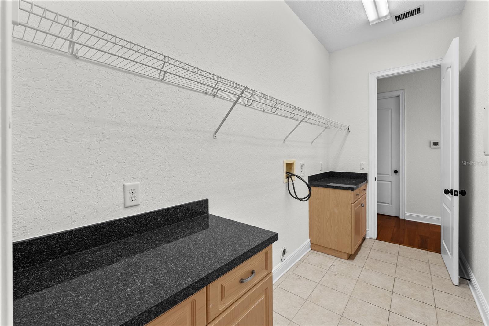 SUNSET PARK - Residential