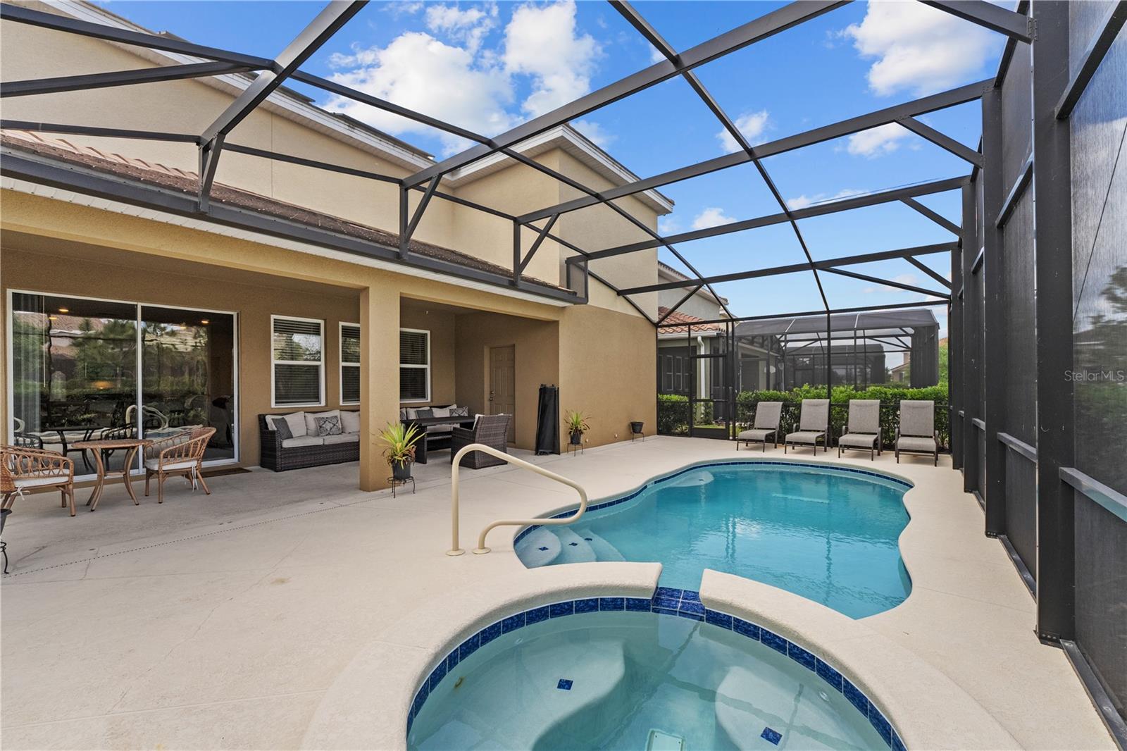 SOLTERRA PH 2D - Residential